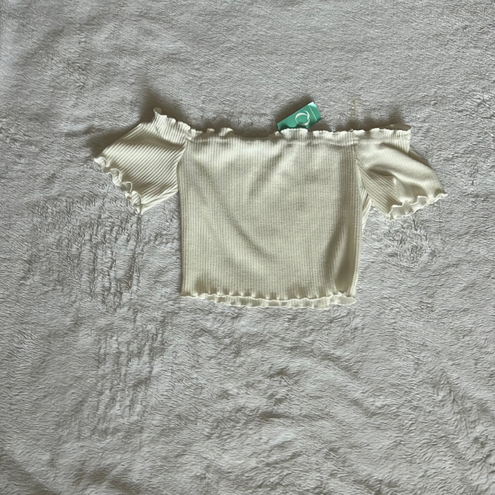 never wore with brand tag still on crop top